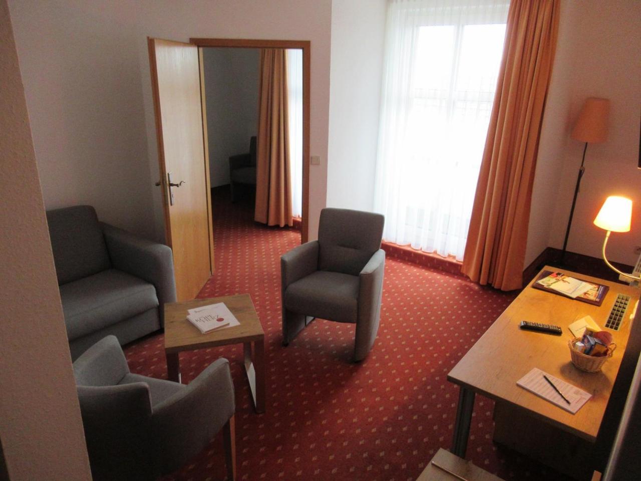 Hotel Markgraf Lehnin Zewnętrze zdjęcie